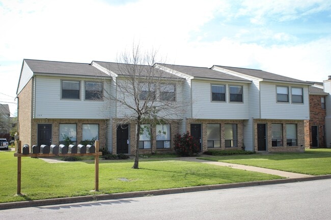 Photo - 704 San Pedro Dr