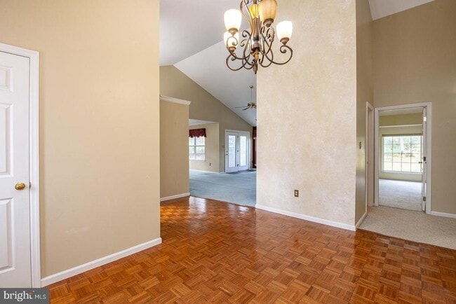 Photo - 193 Hawthorne Ct