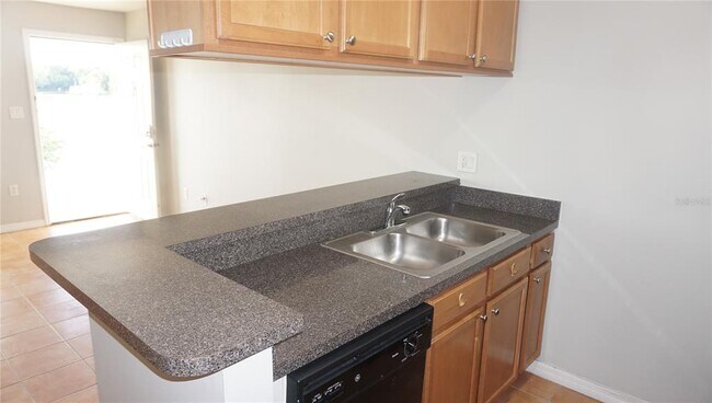 Photo - 220 Lake Parsons Green Unit 206