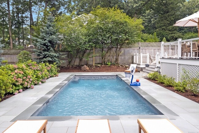 Photo - 75 Crooked Trail