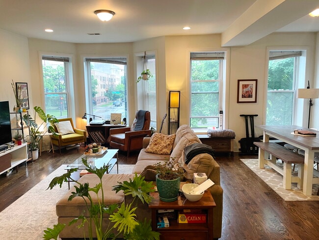 Photo - 1856 N Humboldt Blvd Unit 1