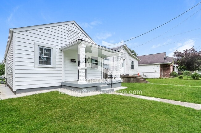 Photo - 927 W Whitney Ave