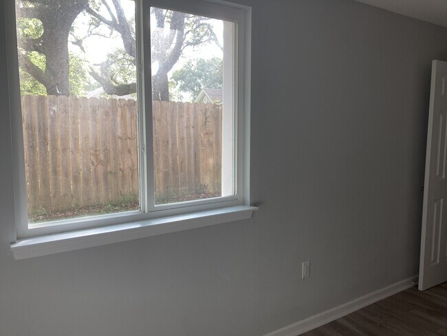Photo - 719 Cypress Dr