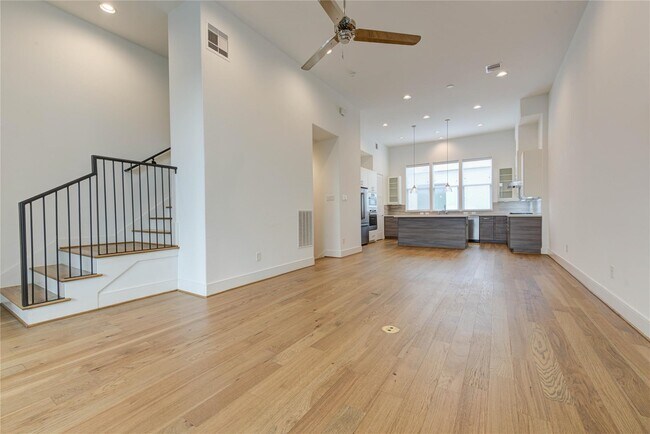 Photo - 2622 Rusk St