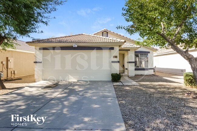 Building Photo - 930 E Nardini St