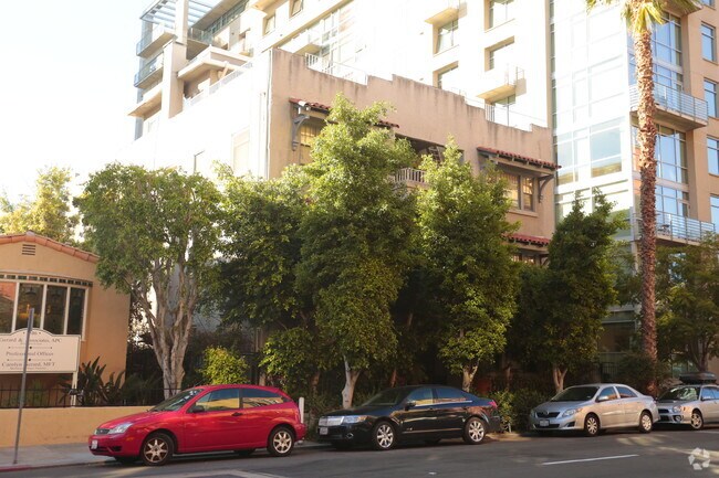 Photo - Centre City Apartments