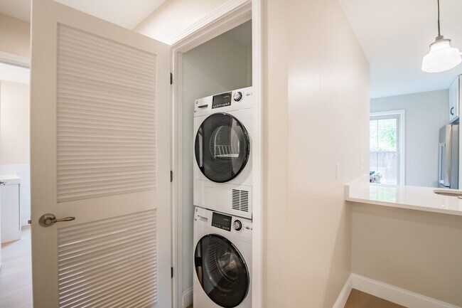Unveil modern convenience at Waterfront at the Strand with in-unit laundry solutions designed for your lifestyle. Enjoy the blend of style and functionality in every detail. Don’t miss out—schedule your tour today and see it for yourself!