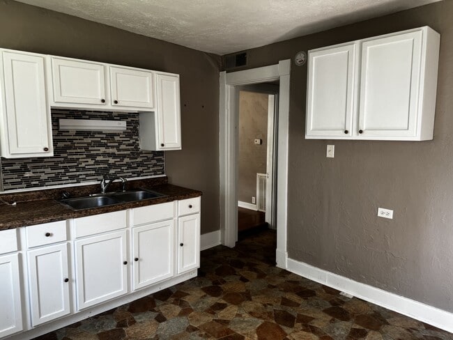 Photo - 202 N Plum St