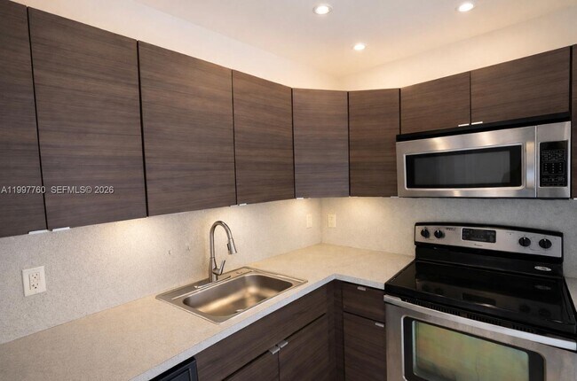 Photo - 560 NE 67th St Unit 1