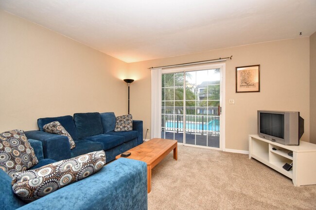 2 bed 2 bath Condo close to UF - 2 bed 2 bath Condo close to UF