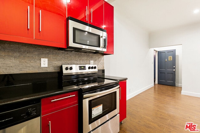 Photo - 7229 Willoughby Ave Unit 2