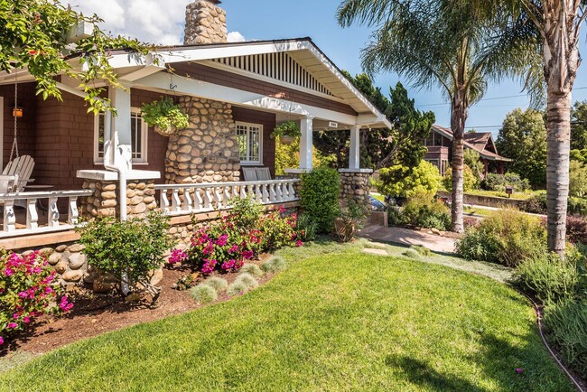 Beautifully Restored Craftsman in the Lowe... - Beautifully Restored Craftsman in the Lowe... House