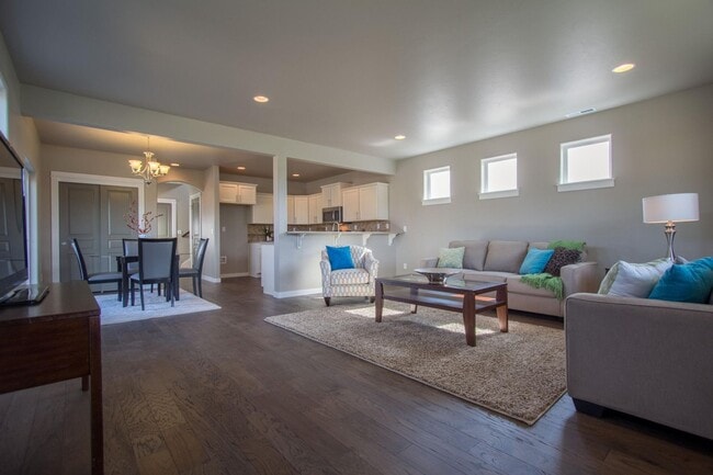 Photo - Gorgeous 3-Bdr Home in McKenzie Meadows Vi...