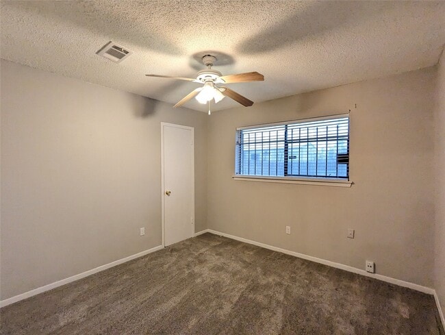 Building Photo - 8410 Rinn St