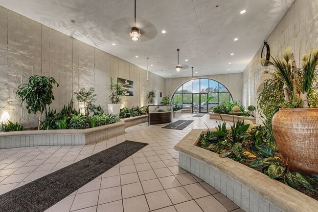 Photo - 1 Renaissance Pl Unit 1105