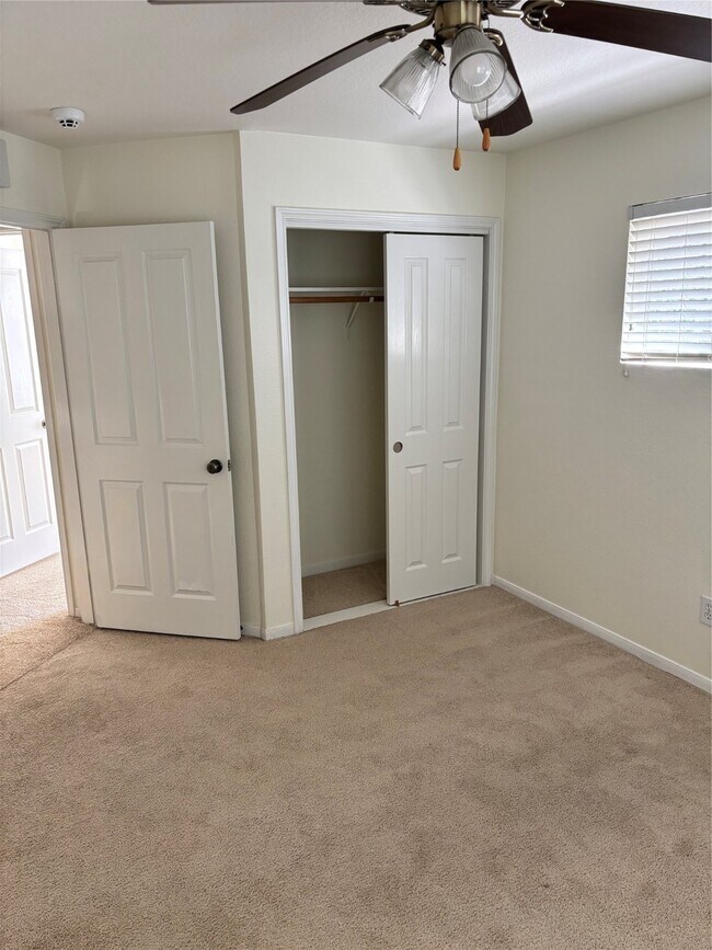 Photo - 16 Scarlet Woods Ct