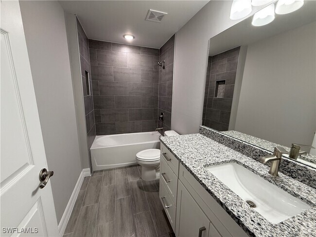 Building Photo - 640 Ironwood Ave S Rental