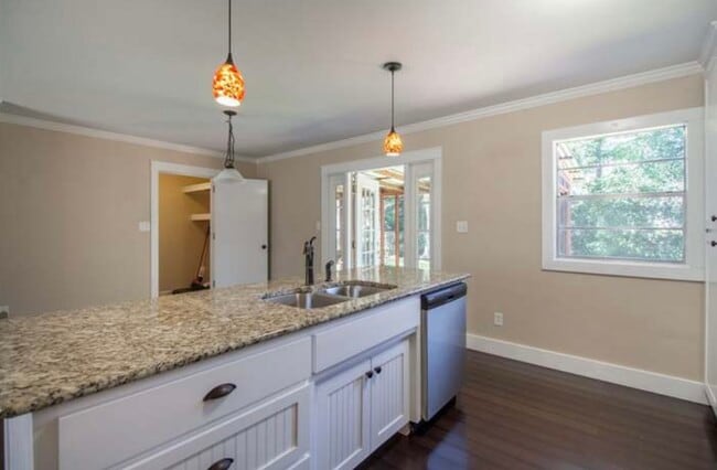 Photo - 1136 Carissa Dr