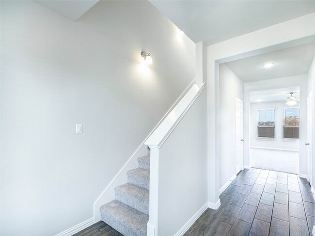 Photo - 112 Cole Ln