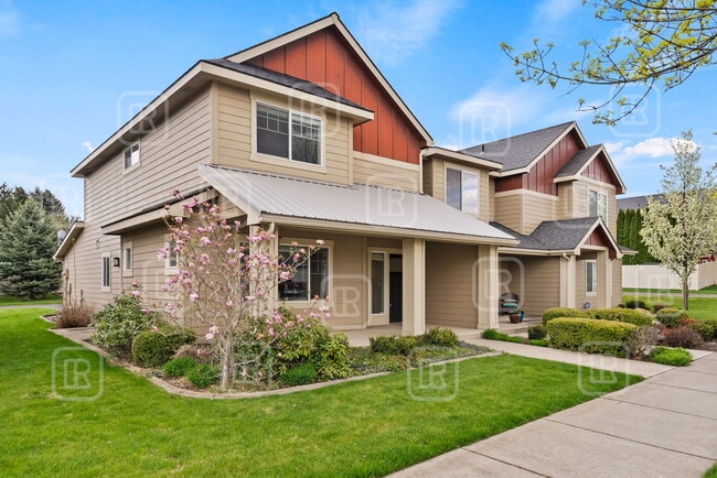 Photo - 1840 N Willamette Rd