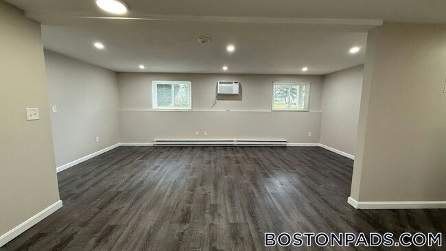 Building Photo - 310 Thompson Rd Rental