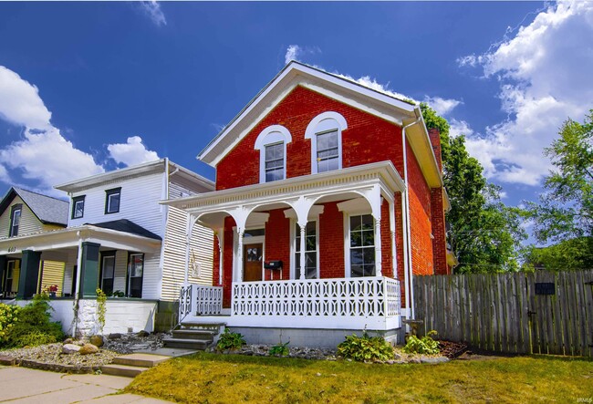 Photo - 605 Lavina St