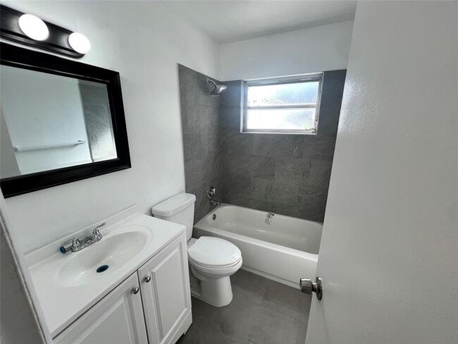 Photo - 3319 Grove Rd