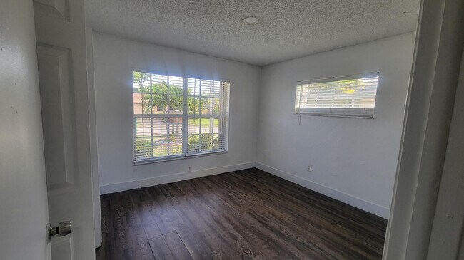 Photo - 9520 W Daffodil Ln