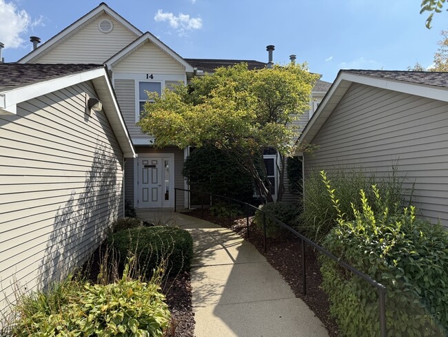 Building Photo - 1575 Oakfield Dr Rental