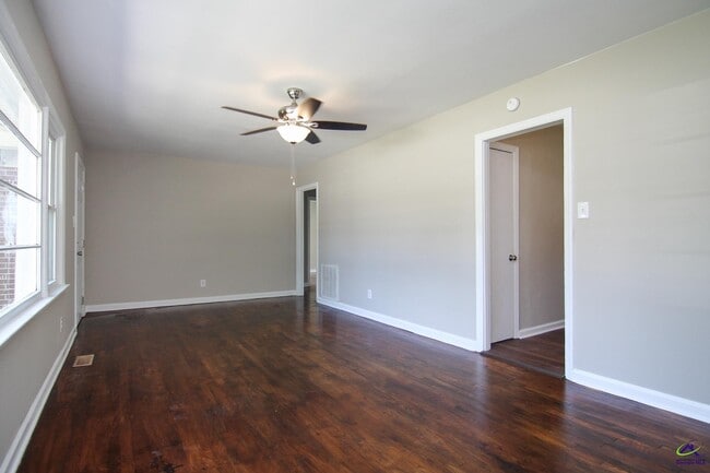 Photo - 1005 Green St