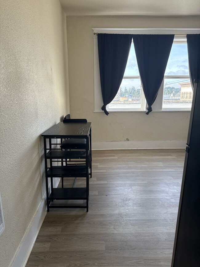 Photo - 97 E 1st St Unit 206