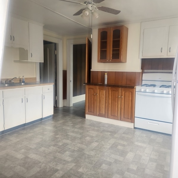 Building Photo - 21 Lincoln St Unit 2 Rental