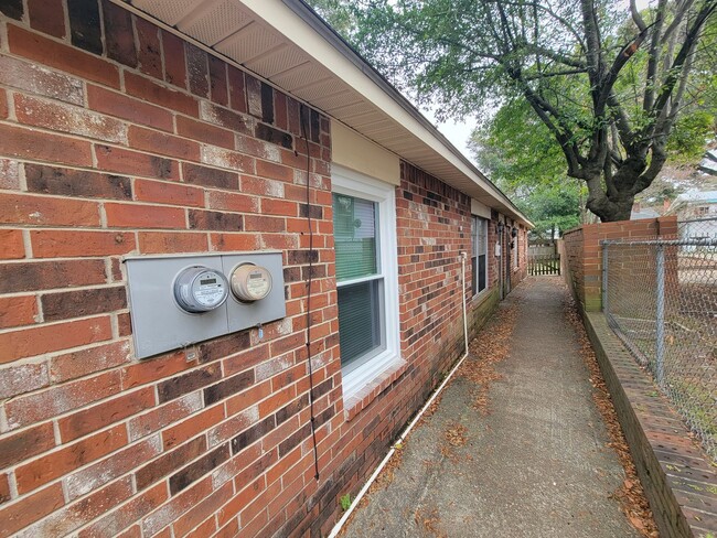 Photo - ~1530 Whitney Street Unidad A