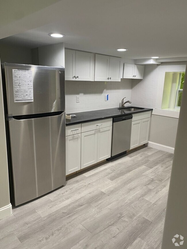 Building Photo - Unique 1 Bed / 1 Bath Apartment in a Histo... Unit 3