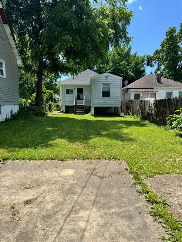 Photo - 6543 Etzel Ave