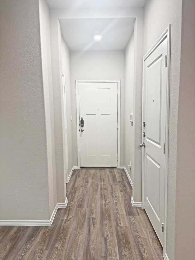 Photo - 254 Marigold Pl