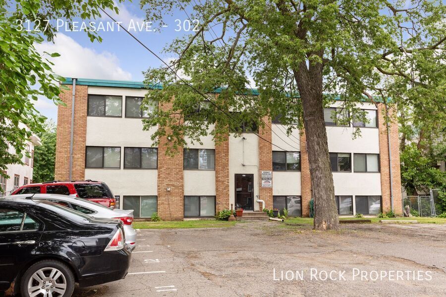 Photo - 3127 Pleasant Ave Unit 302