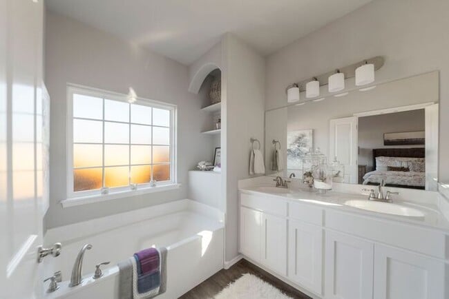 3/2/2 Patio Home! Broken Arrow!