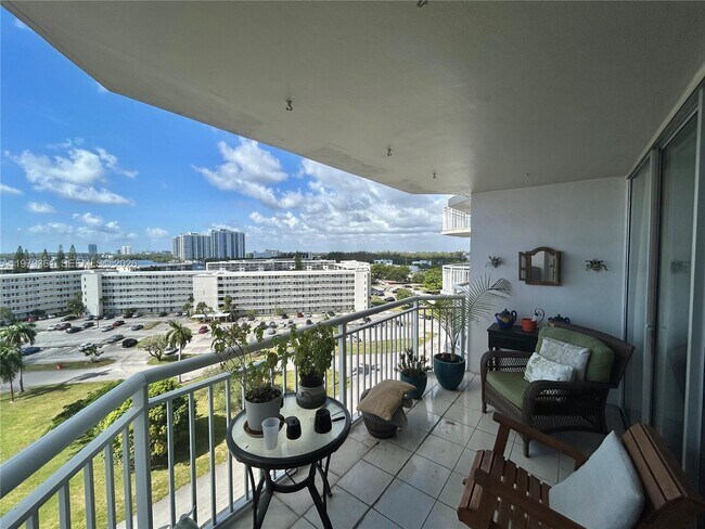 Photo - 18031 Biscayne Blvd Unit 904