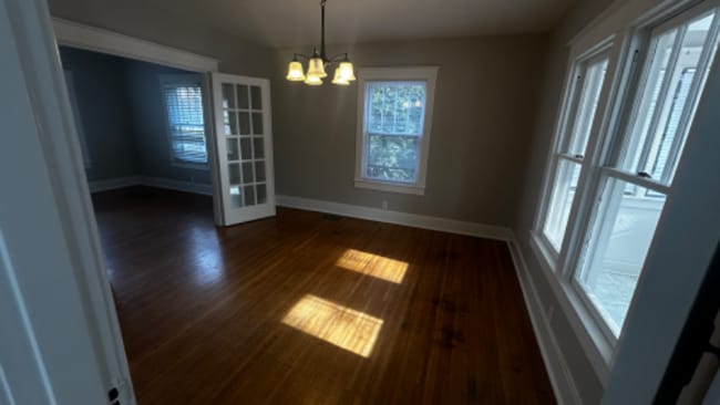 Photo - 3010 Wentworth Ave