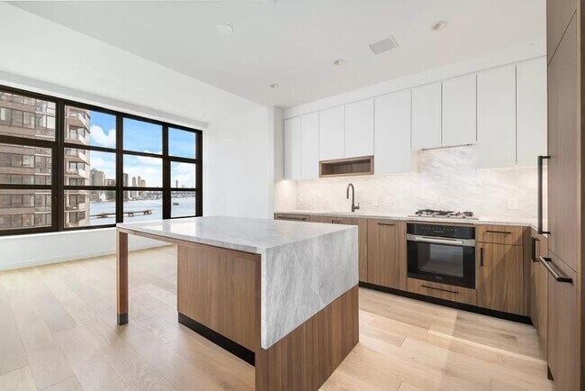 29 Huron St Unit 6-1W