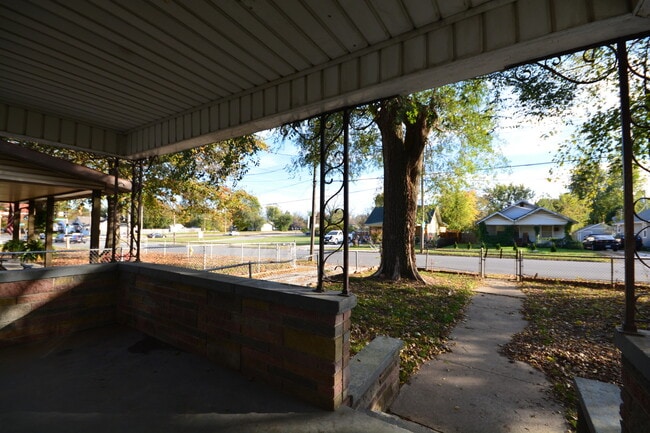 Photo - 3 Bedroom Home with lots of EXTRAS