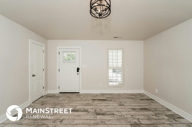 Photo - 200 Sunrise Dr