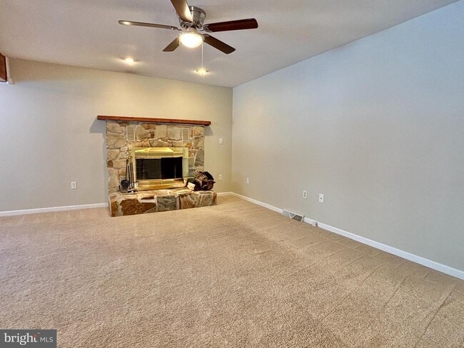 498 Dean Dr
