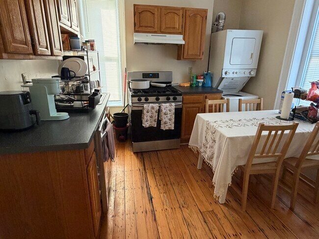 Photo - 227 Roxbury St Unidad 3