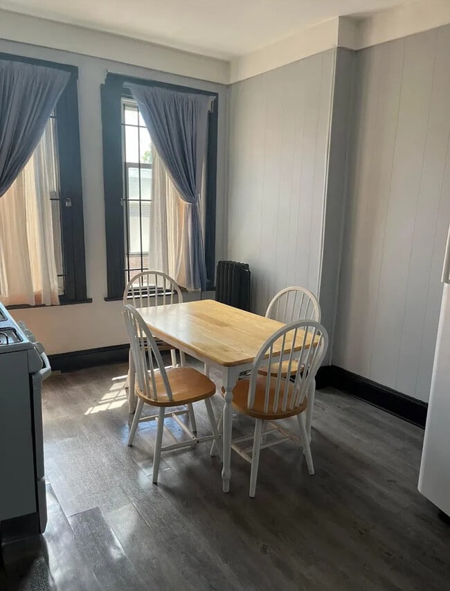 Photo - 5902 Lansdowne Ave Unidad 2nd floor