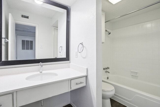 Jewel Apartment Homes