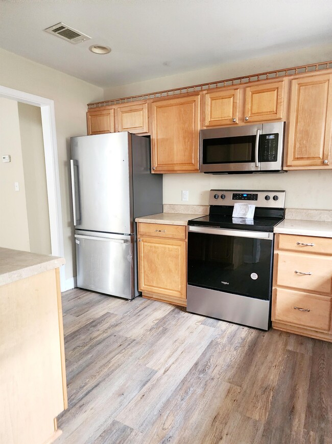 Photo - 110 Old Mill Ct