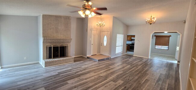 6311 Dawnridge Dr