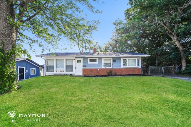 Photo - 9687 Cedarhurst Dr House